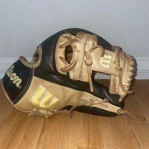 Wilson a2000 1786 11.5 inch baseball glove